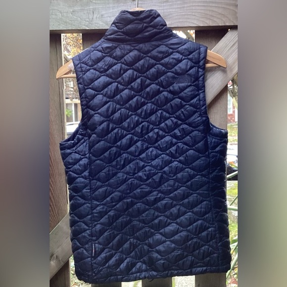 The North Face Womensv Thermal Vest. Zip Up. Mef. - Picture 10 of 10